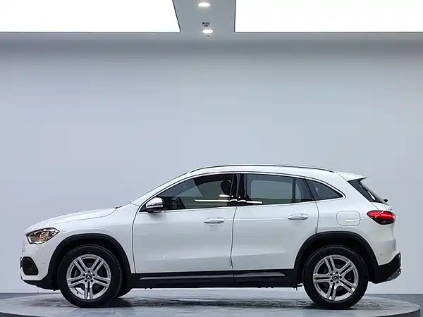 Mercedes-Benz GLA 2021