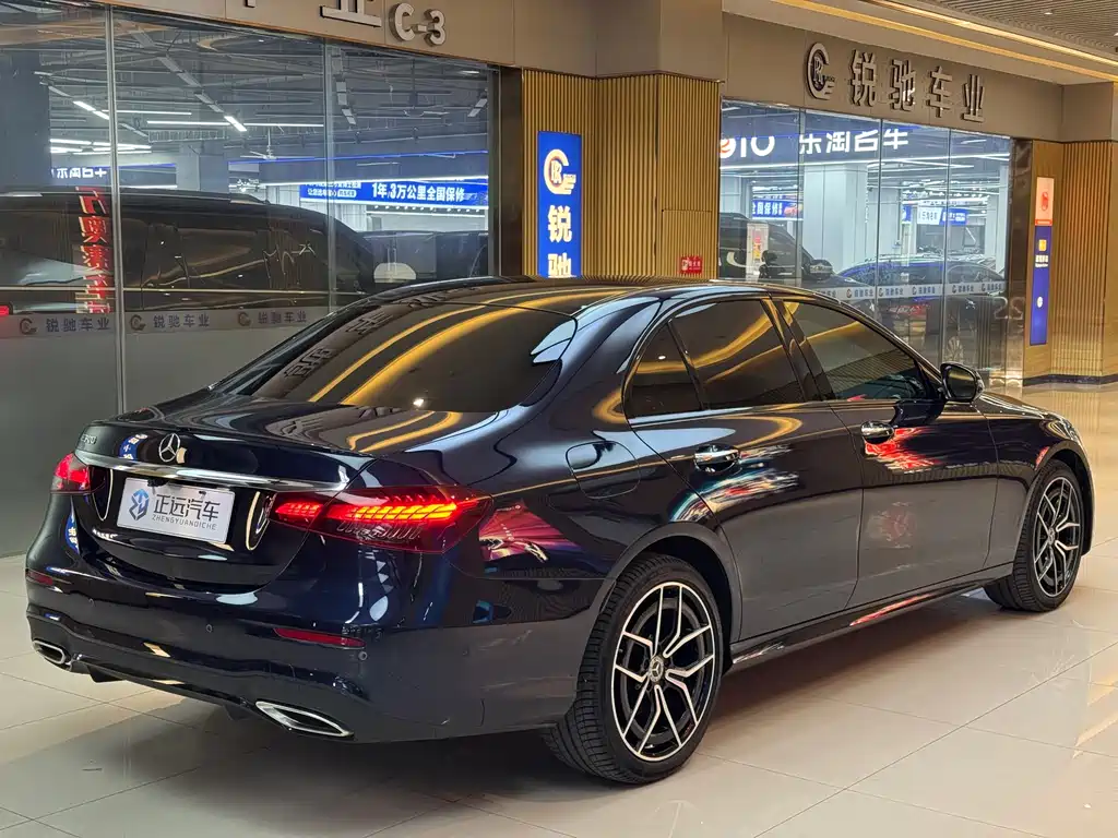 Mercedes-Benz E-Class 2021