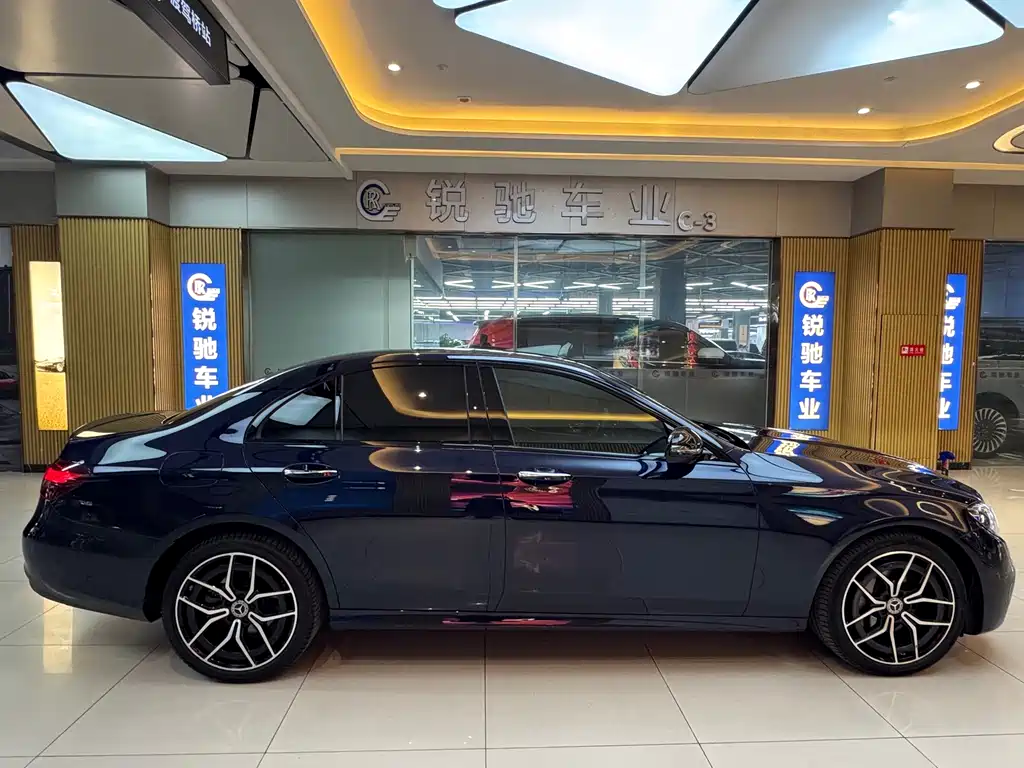 Mercedes-Benz E-Class 2021