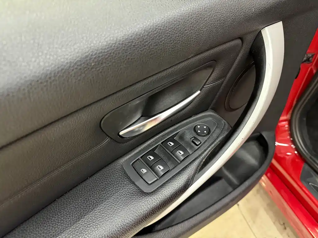 BMW 3 Series 2013 — фото 13