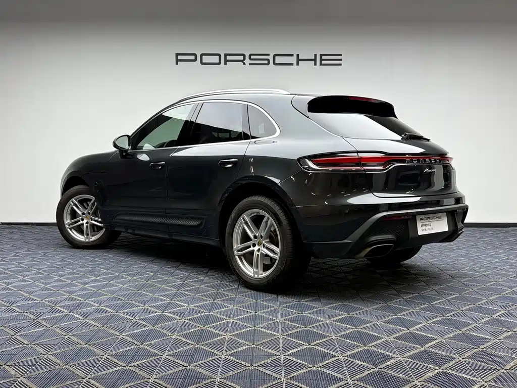 Porsche Macan 2023 — фото 13