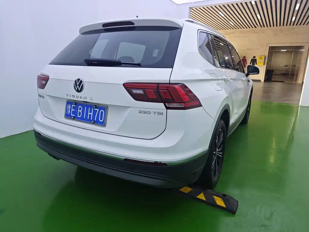 Volkswagen Tiguan L 2021 — фото 4