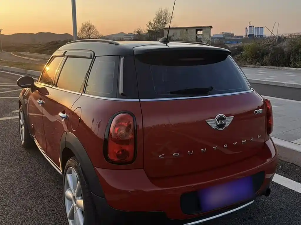 MINI Countryman 2016 — фото 24