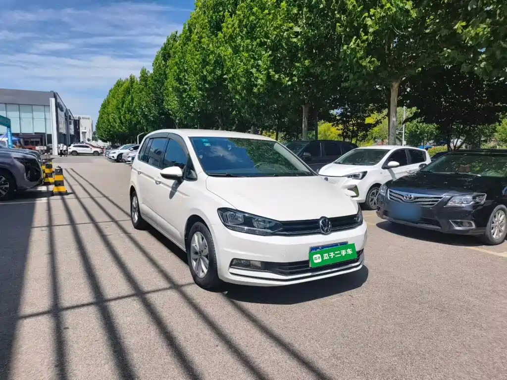 Volkswagen Touran 2021