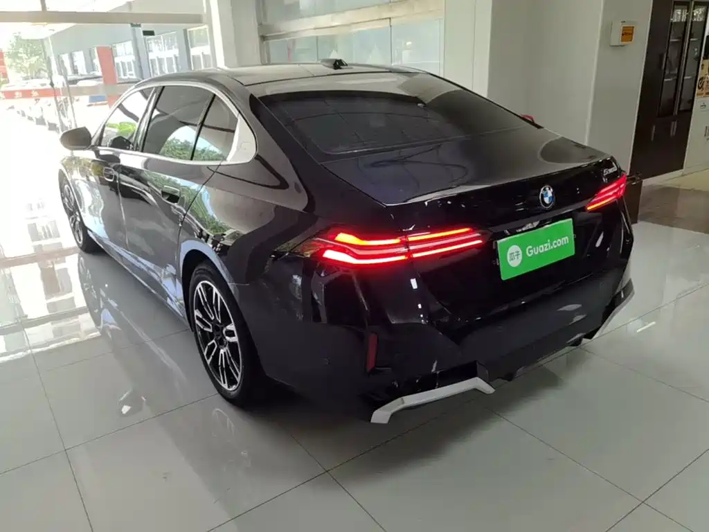 BMW 5 Series 2025