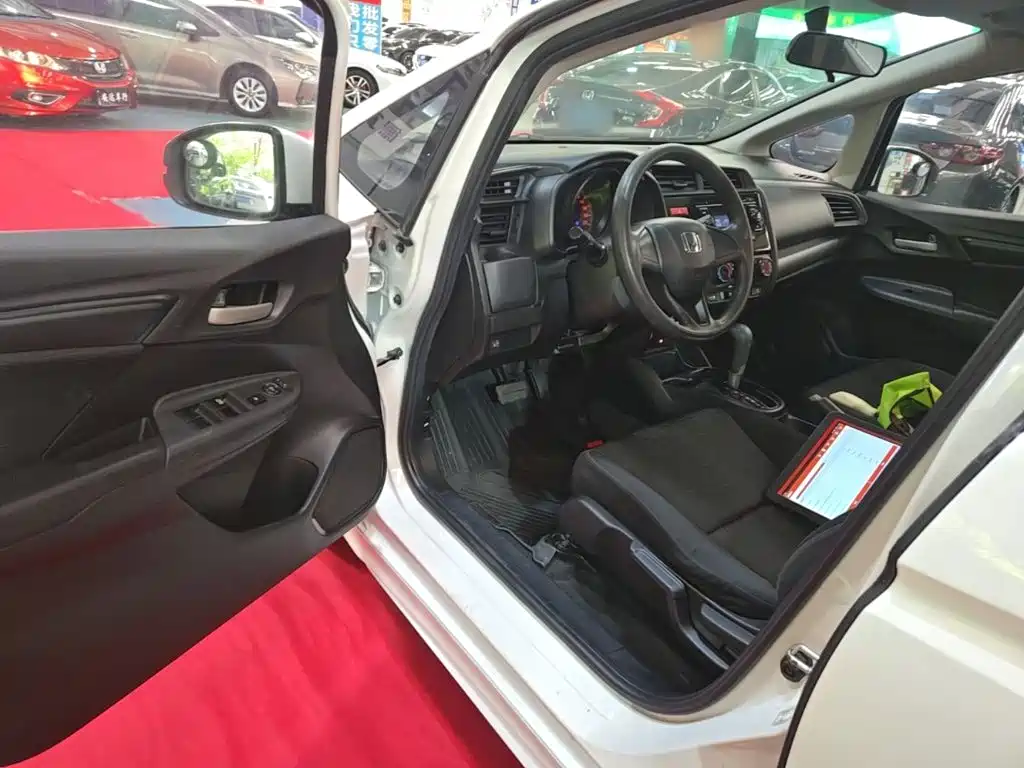 Honda Fit 2016 — фото 16