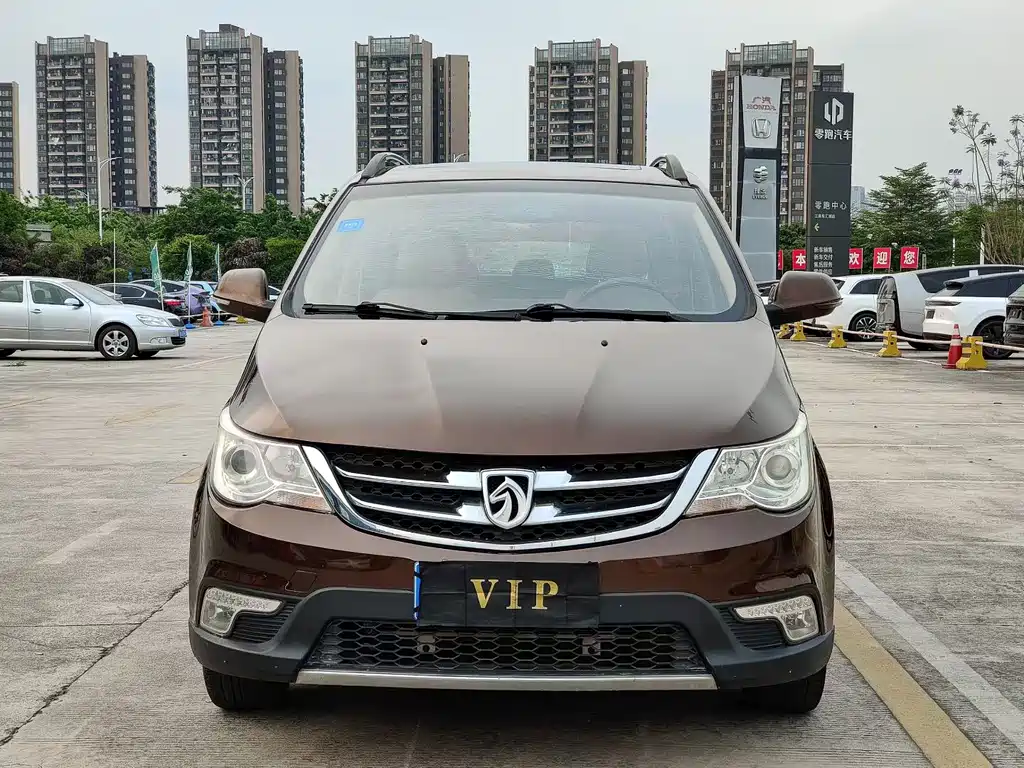 Baojun 730 2015