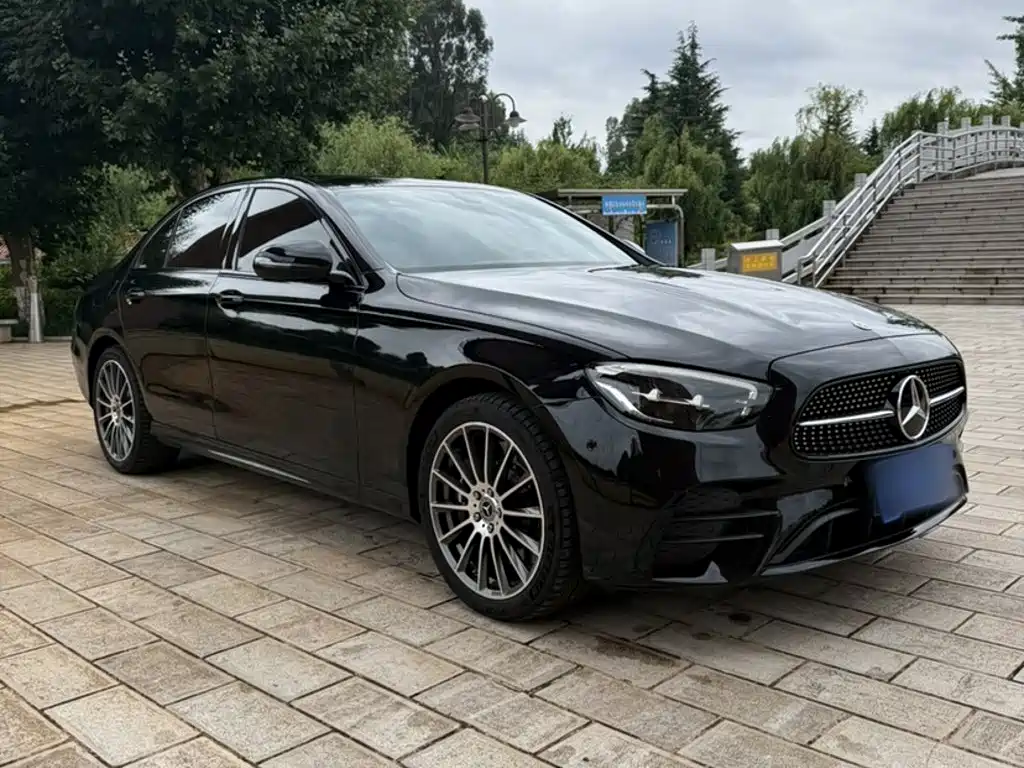 Mercedes-Benz E-Class 2024