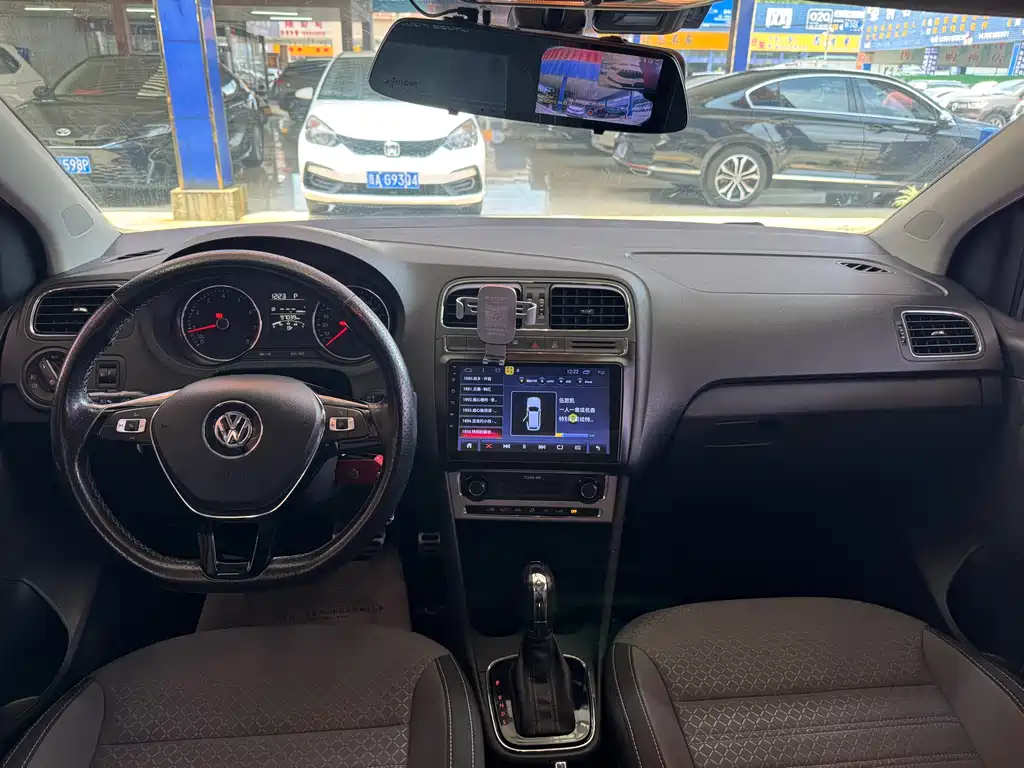 Volkswagen Polo 2016