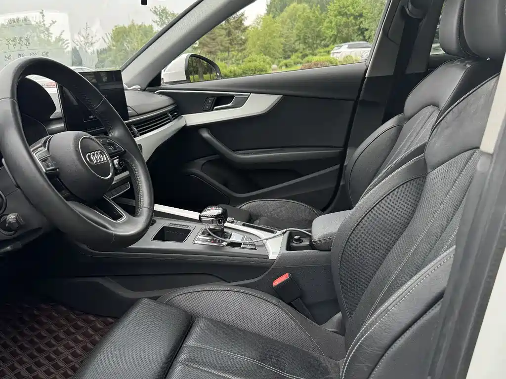 Audi A4L 2023