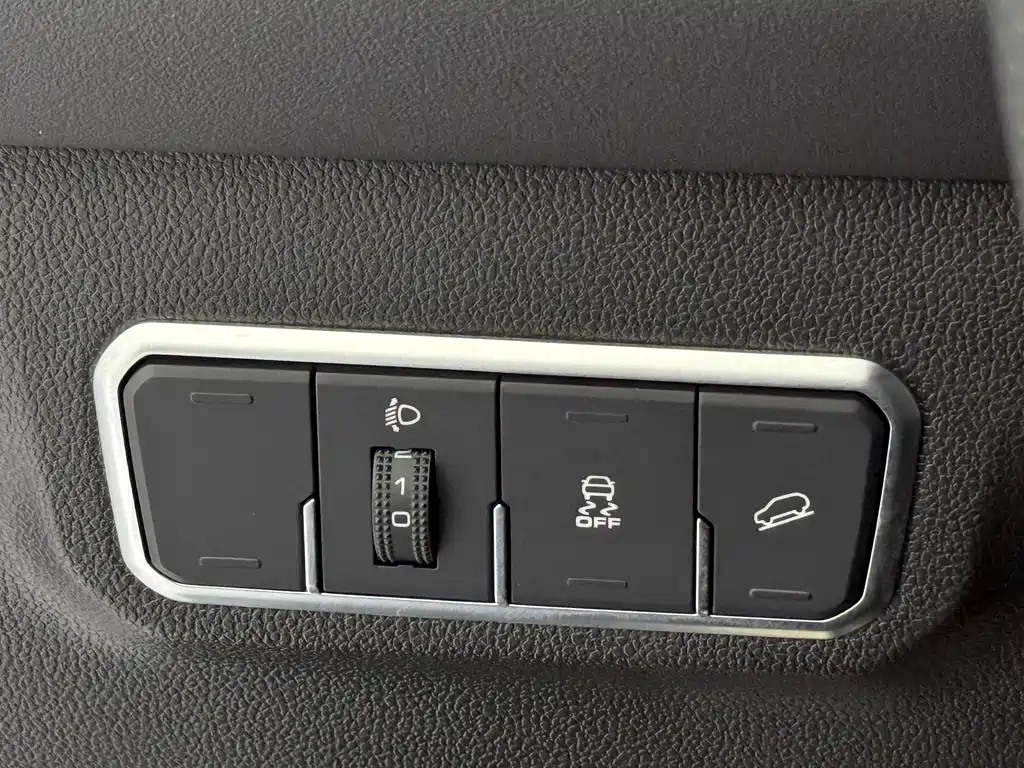 Haval M6 2023 — фото 17