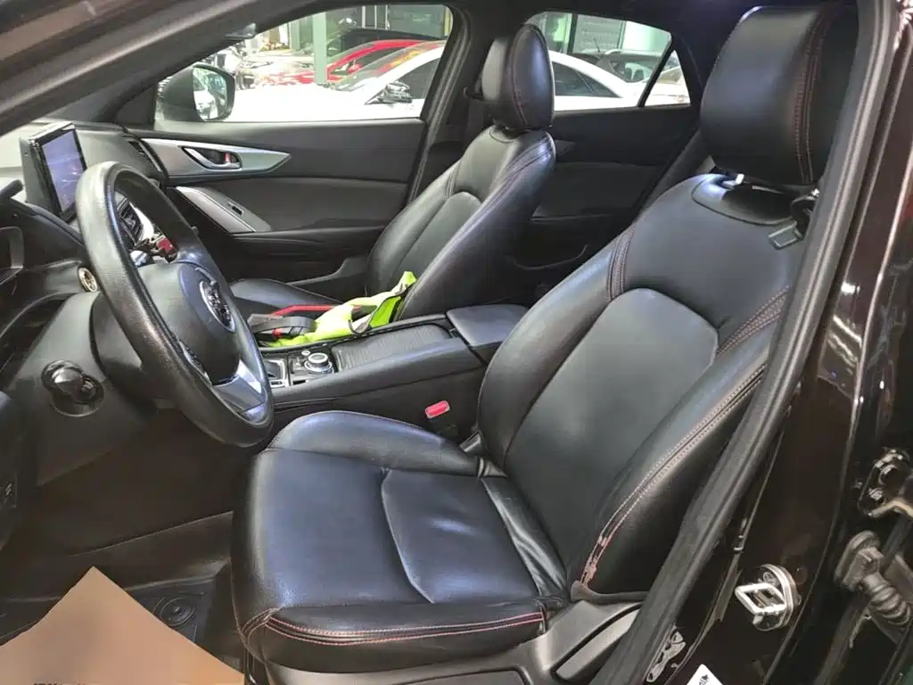 Mazda CX-4 2016 — фото 15