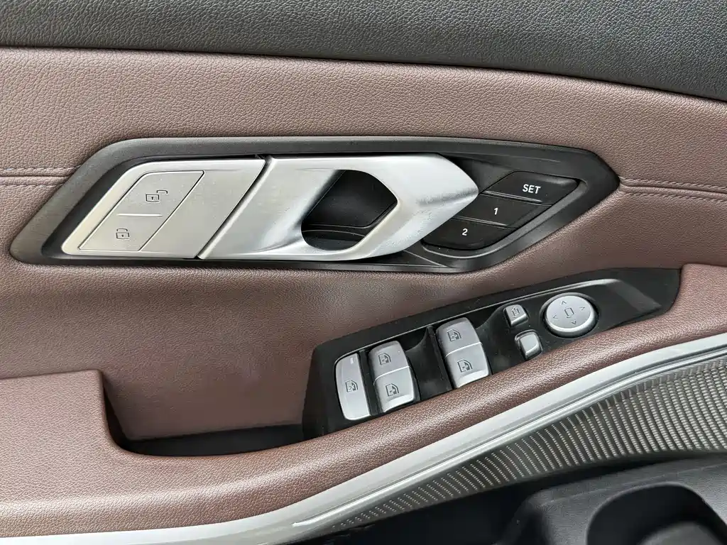 BMW 3 Series 2021 — фото 16