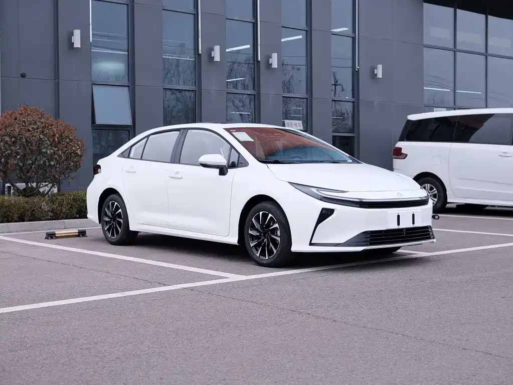 Toyota Corolla — фото 2