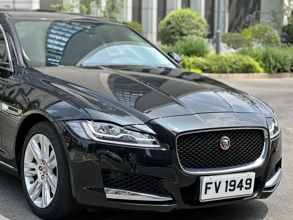Jaguar XFL 2018 — фото 6