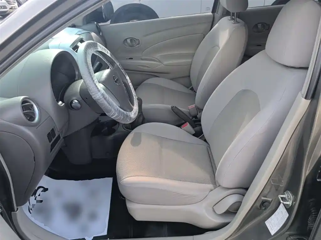 Nissan Sunny 2016 — фото 15