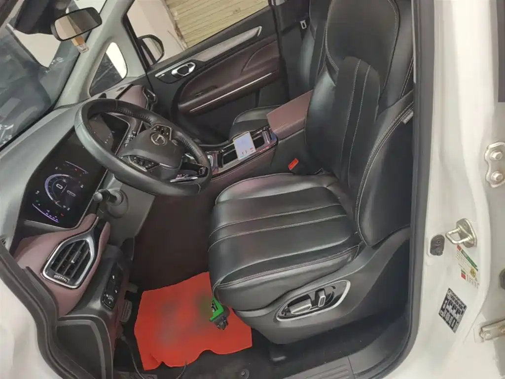 GAC Motor Trumpchi M6 2023 — фото 15