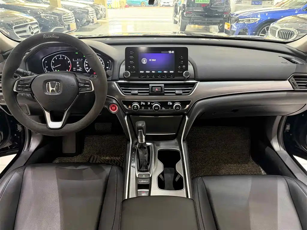 Honda Accord 2020 — фото 13