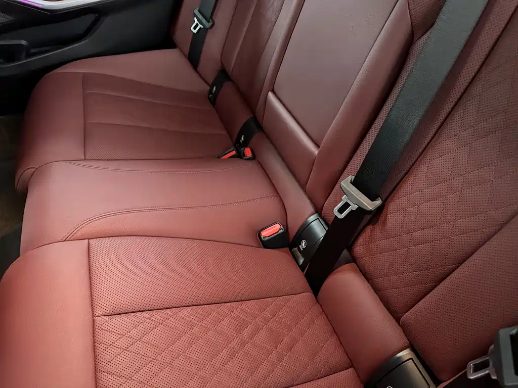 BMW 3 Series 2022 — фото 10