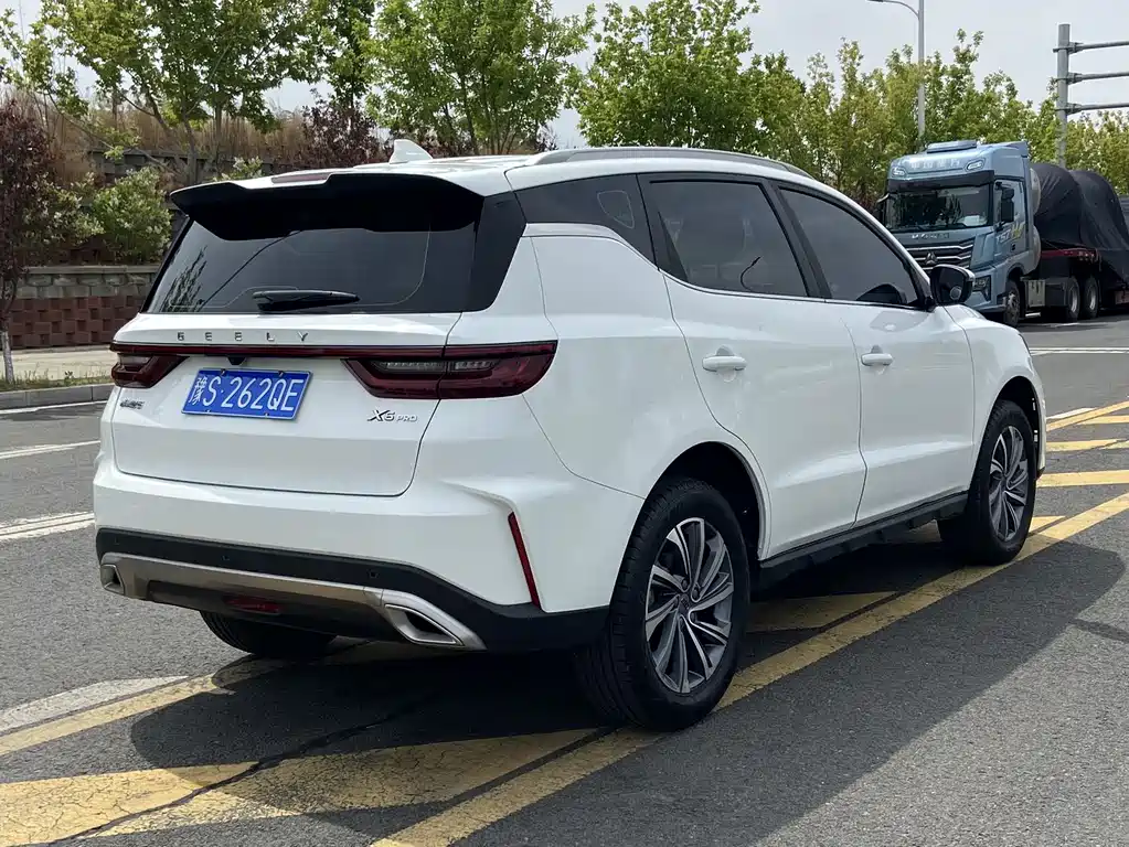 Geely Vision X6 2022 — фото 16