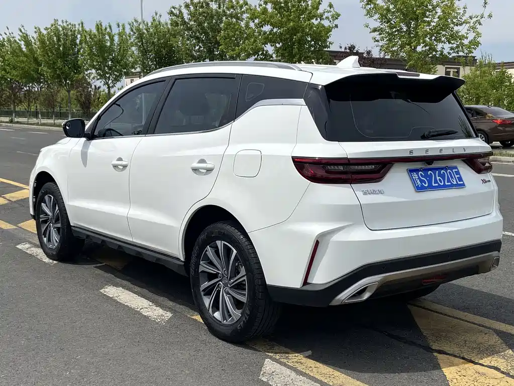 Geely Vision X6 2022 — фото 15