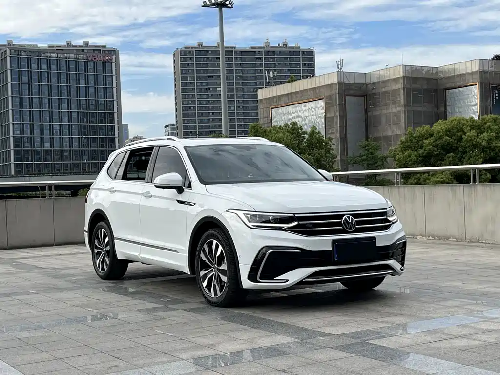 Volkswagen Tiguan L 2024