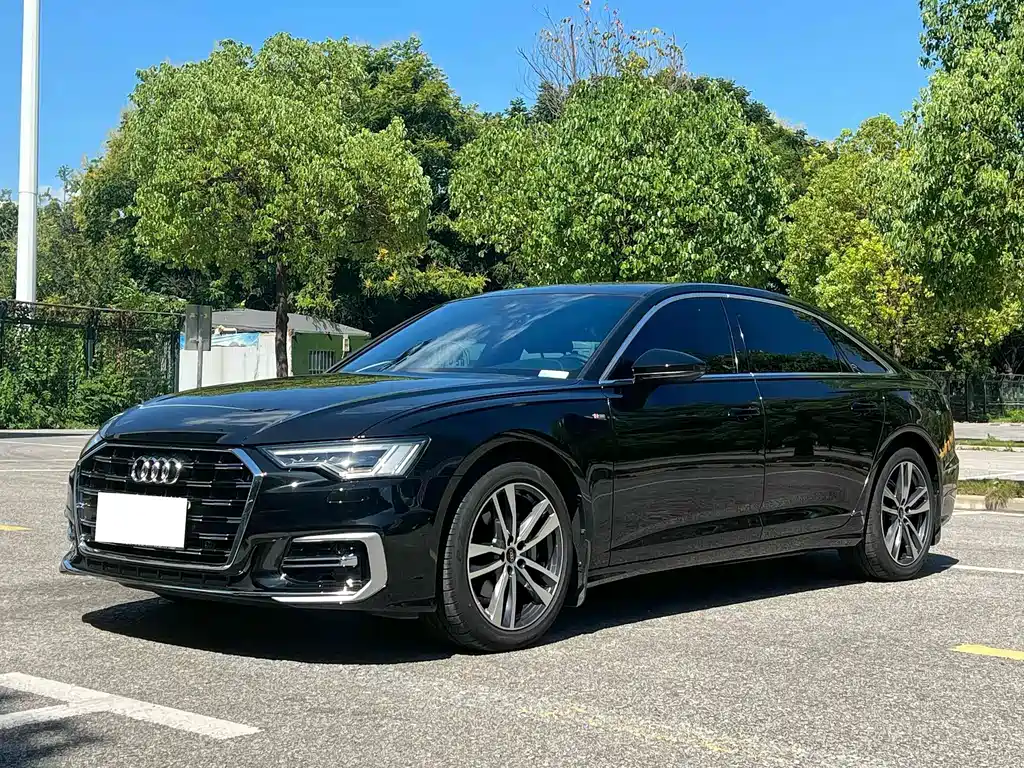 Audi A6L 2025 — фото 1