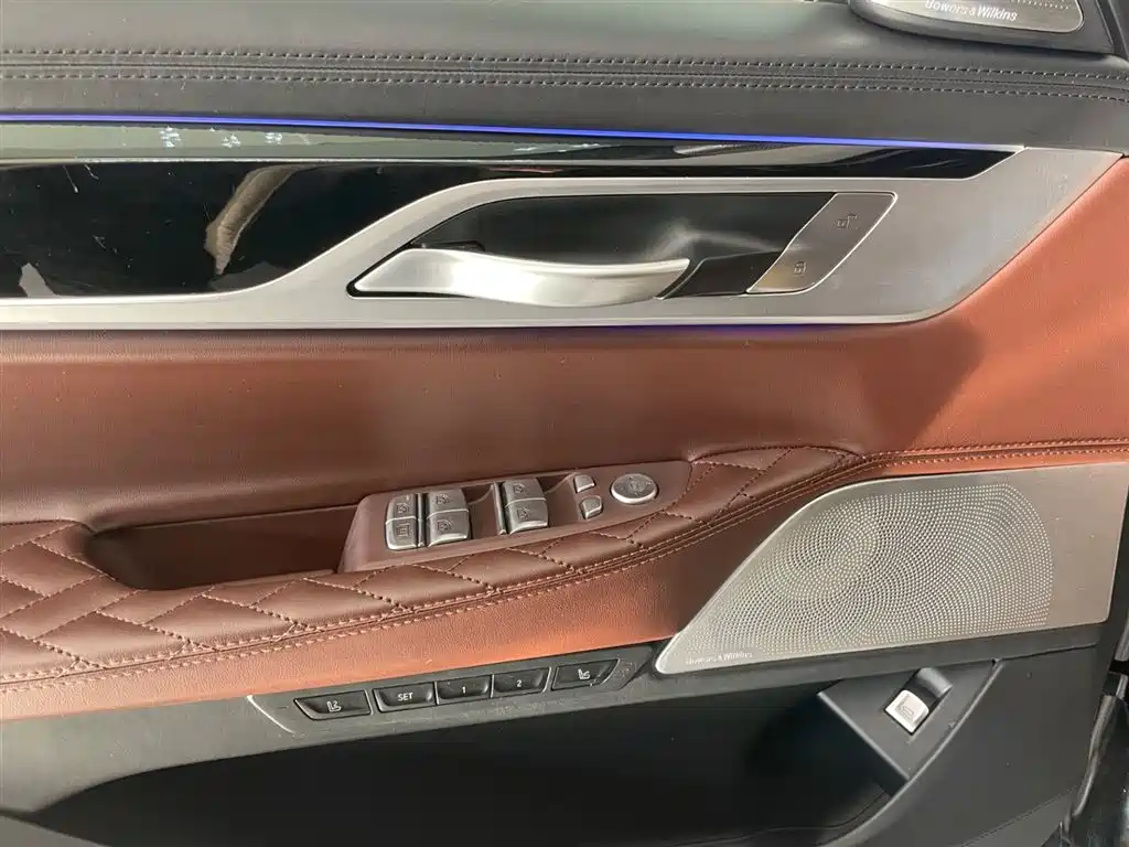 BMW 7 Series 2020 — фото 10