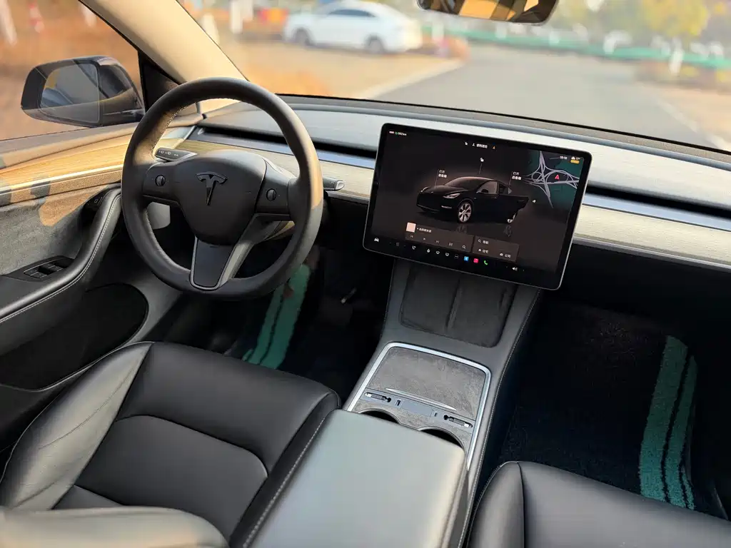 Tesla Model Y 2023 — фото 18