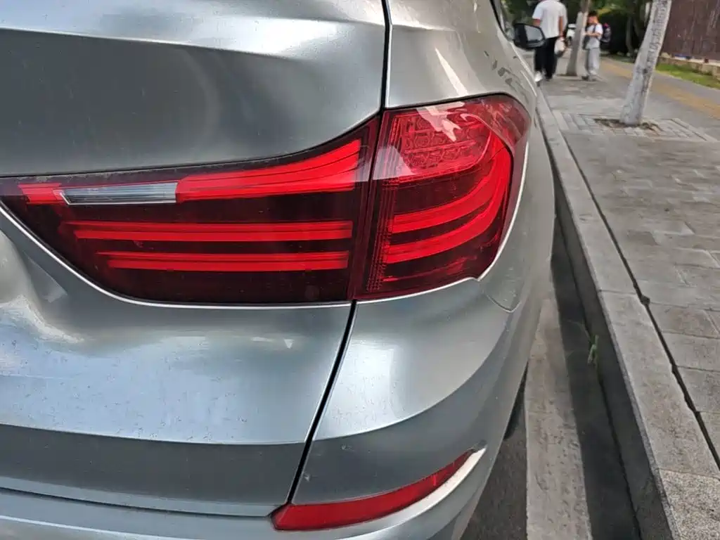 BMW 5 Series GT 2017 — фото 8