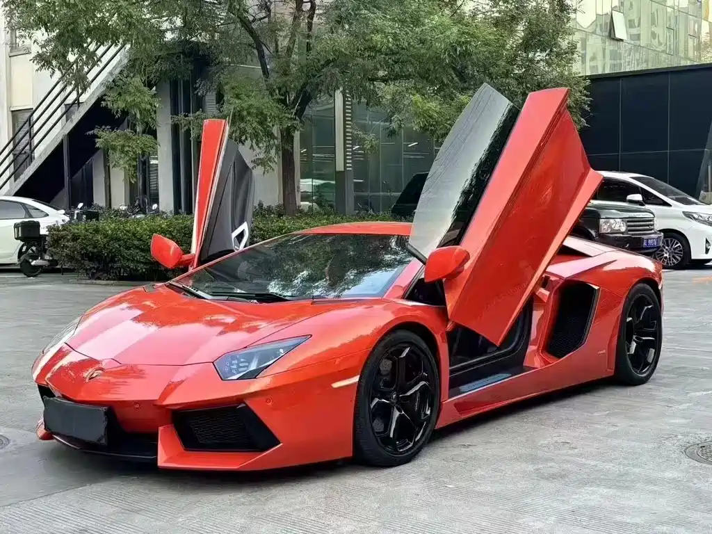 Lamborghini Aventador 2012
