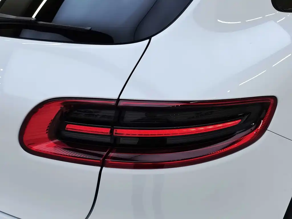 Porsche Macan 2018 — фото 20