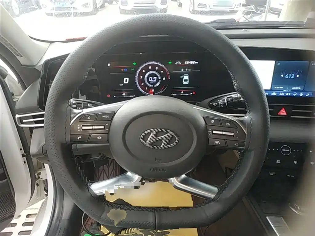Hyundai Elantra 2020 — фото 11
