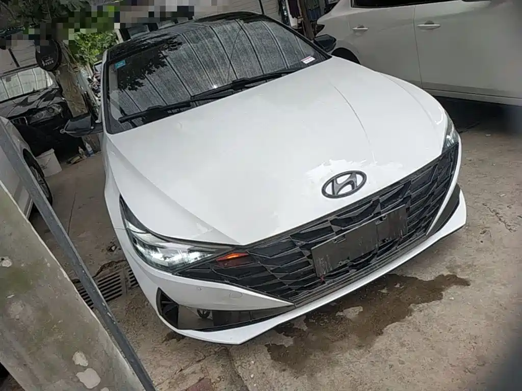 Hyundai Elantra 2020 — фото 4