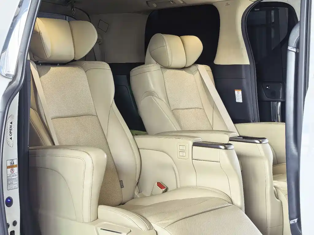 Toyota Alphard 2018 — фото 7