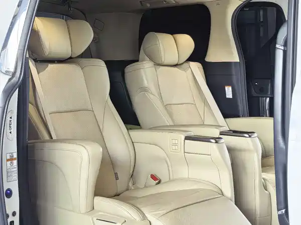 Toyota Alphard 2018