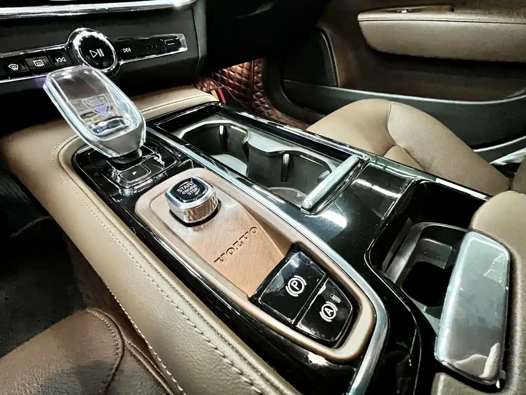 Volvo S90 PHEV 2024 — фото 11