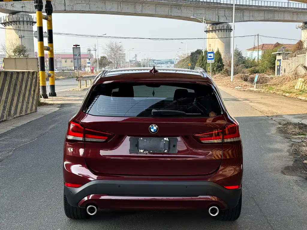 BMW X1 2021 — фото 4