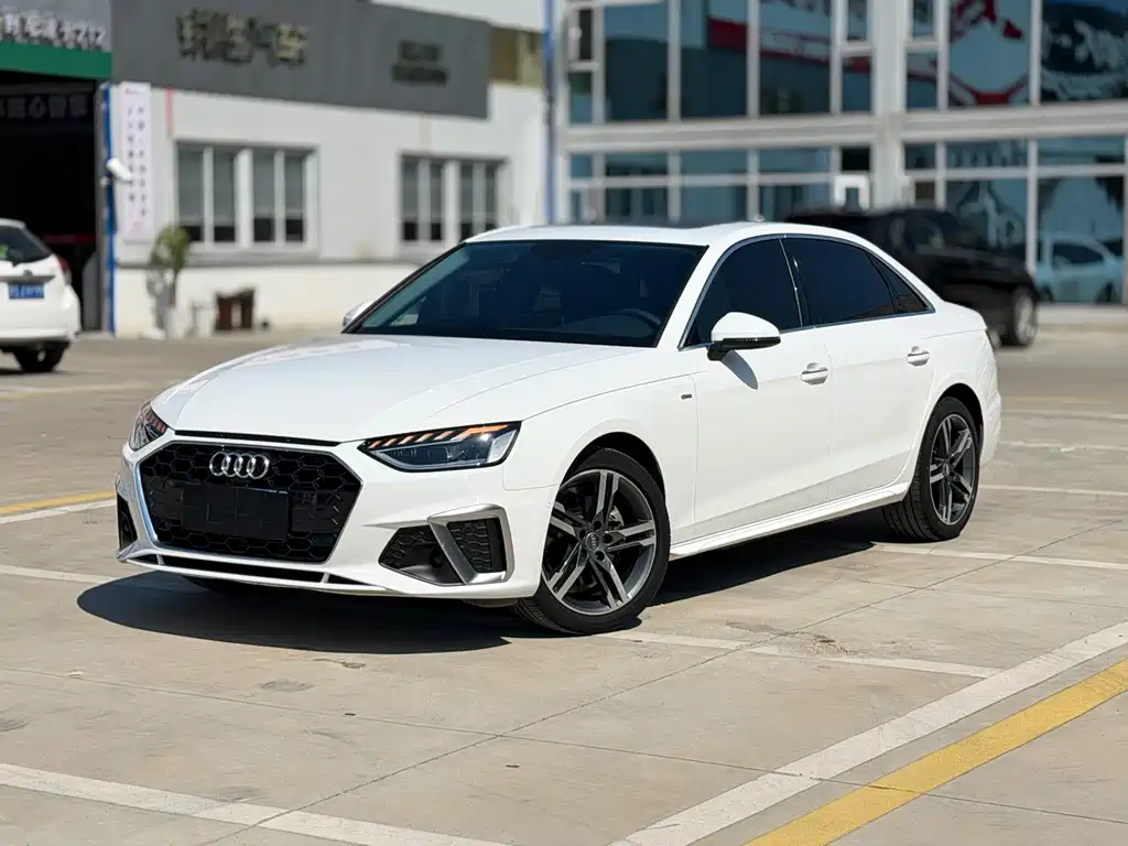 Audi A4L 2021