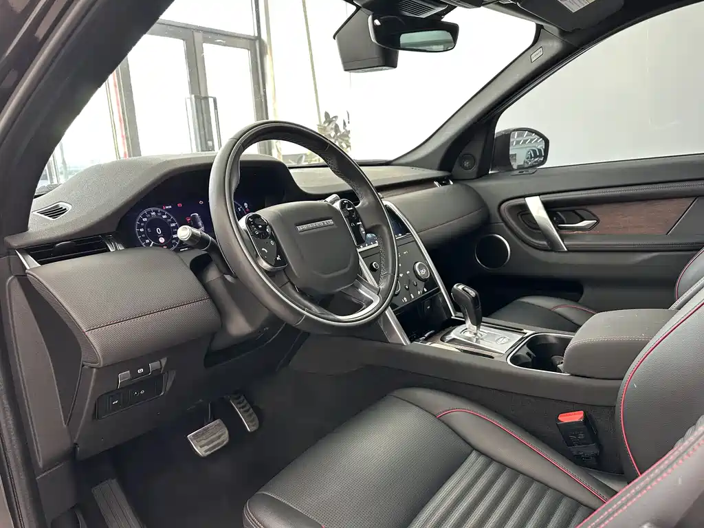 Land Rover Discovery Sport 2021 — фото 9