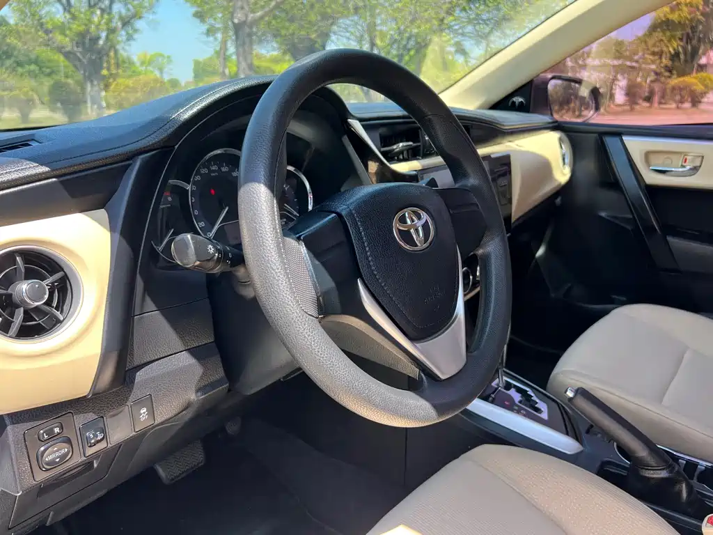 Toyota Corolla 2017 — фото 16