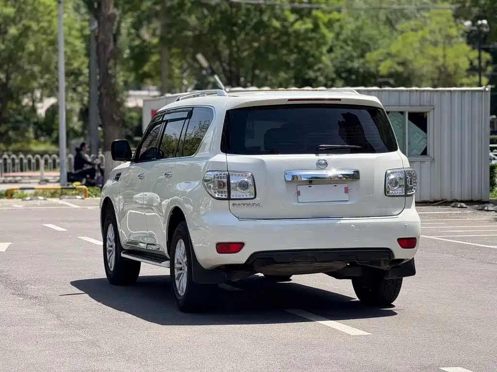 Nissan Patrol 2018 — фото 16