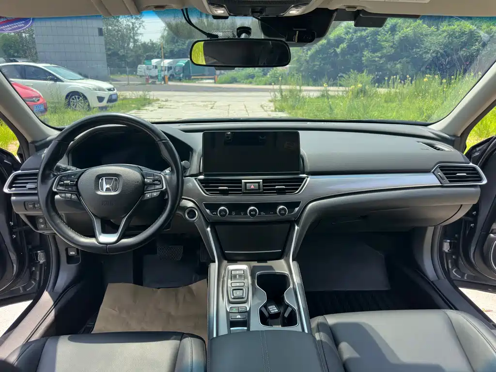 Honda Accord 2022 — фото 20