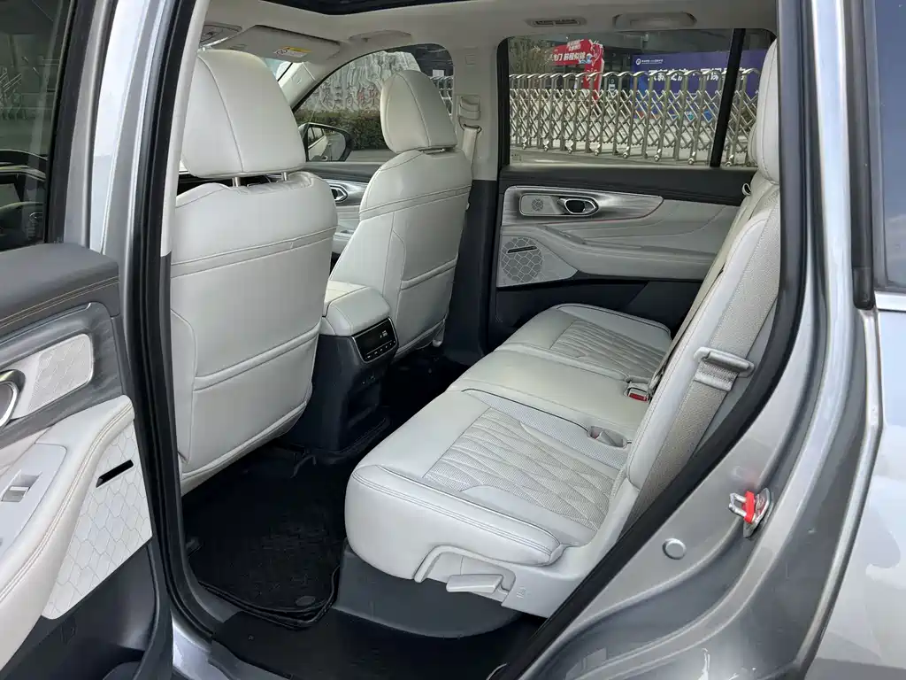 GAC Trumpchi GS8 2022 — фото 15