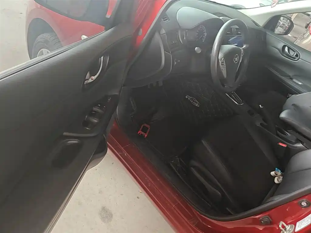 Nissan Tiida 2016 — фото 16