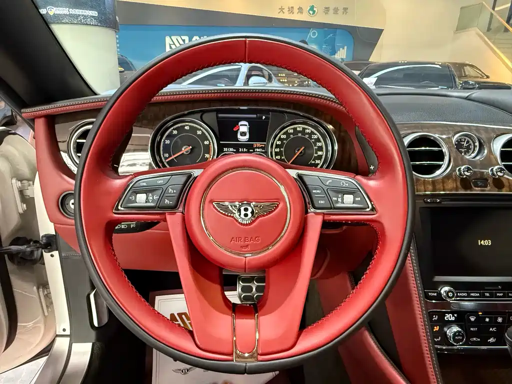 Bentley Continental 2017 — фото 9