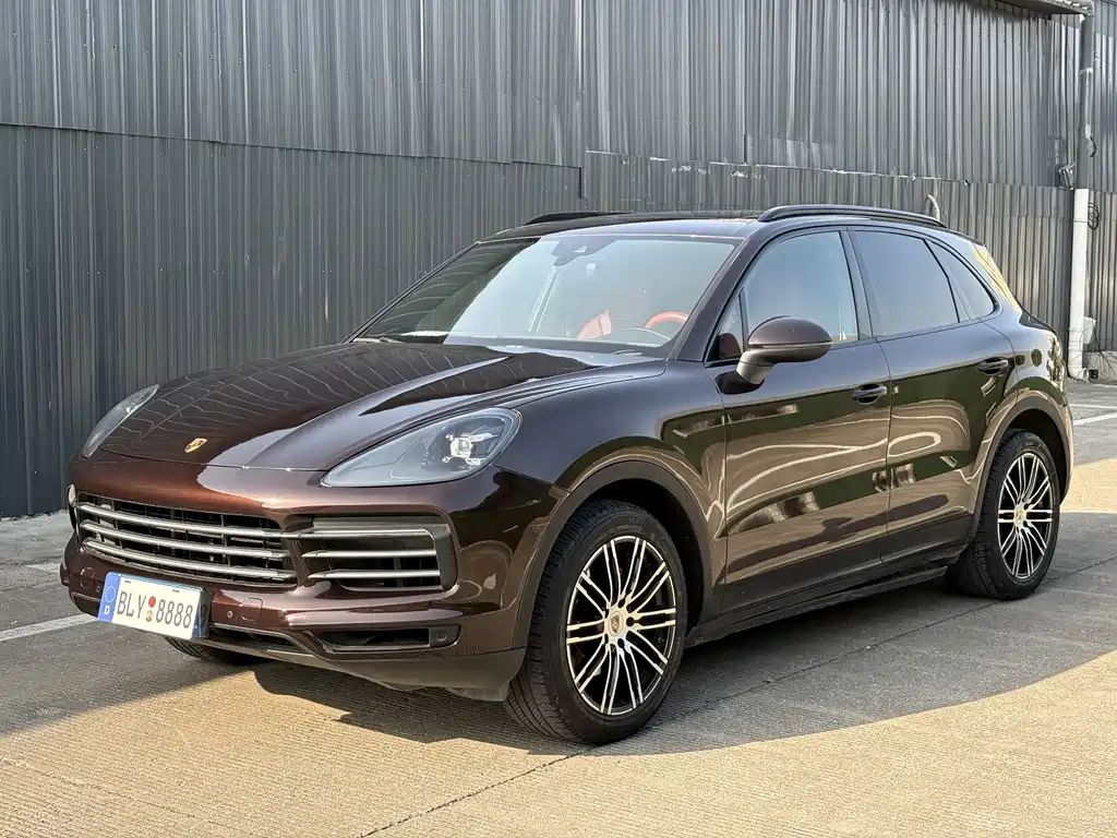 Porsche Cayenne 2017 — фото 1