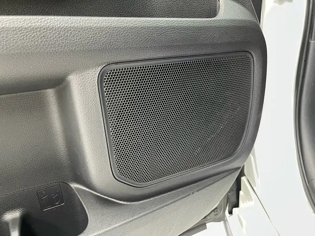 Toyota Sienna 2022 — фото 22