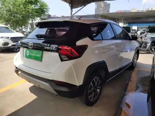 Toyota Yaris L 2020
