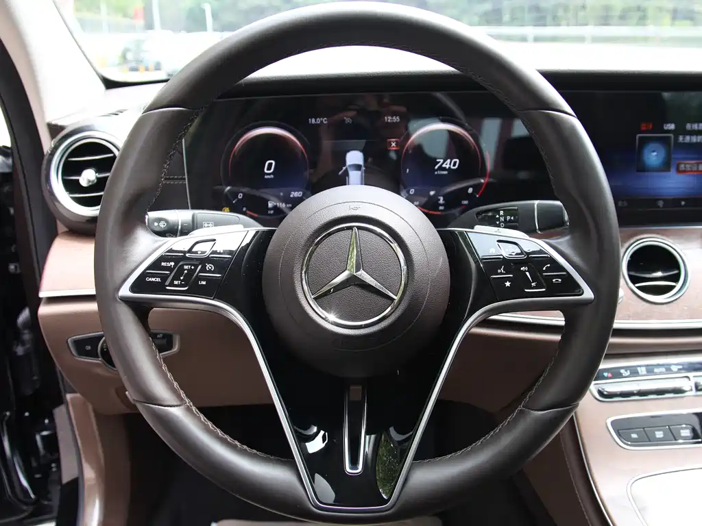 Mercedes-Benz E-Class 2022 — фото 17